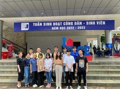 Theo chân đoàn làm phim “Top 11 ứng viên CSC Award 2022” tới khuôn viên trường Đại học Xây Dựng Hà Nội